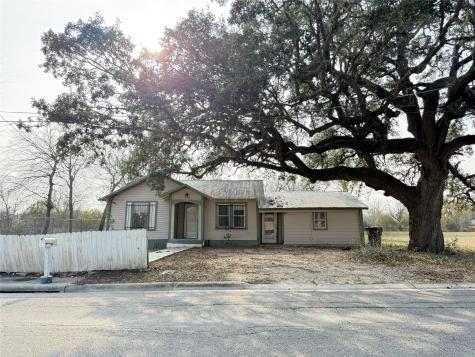 1109 Pecos Street Lockhart TX 78644