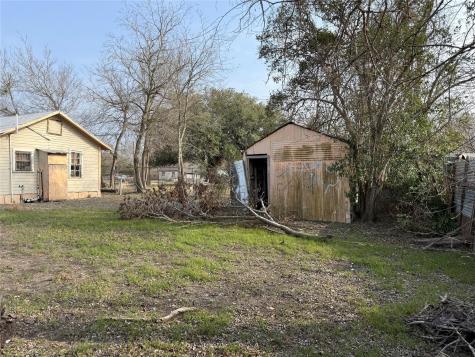 1109 Pecos Street Lockhart TX 78644