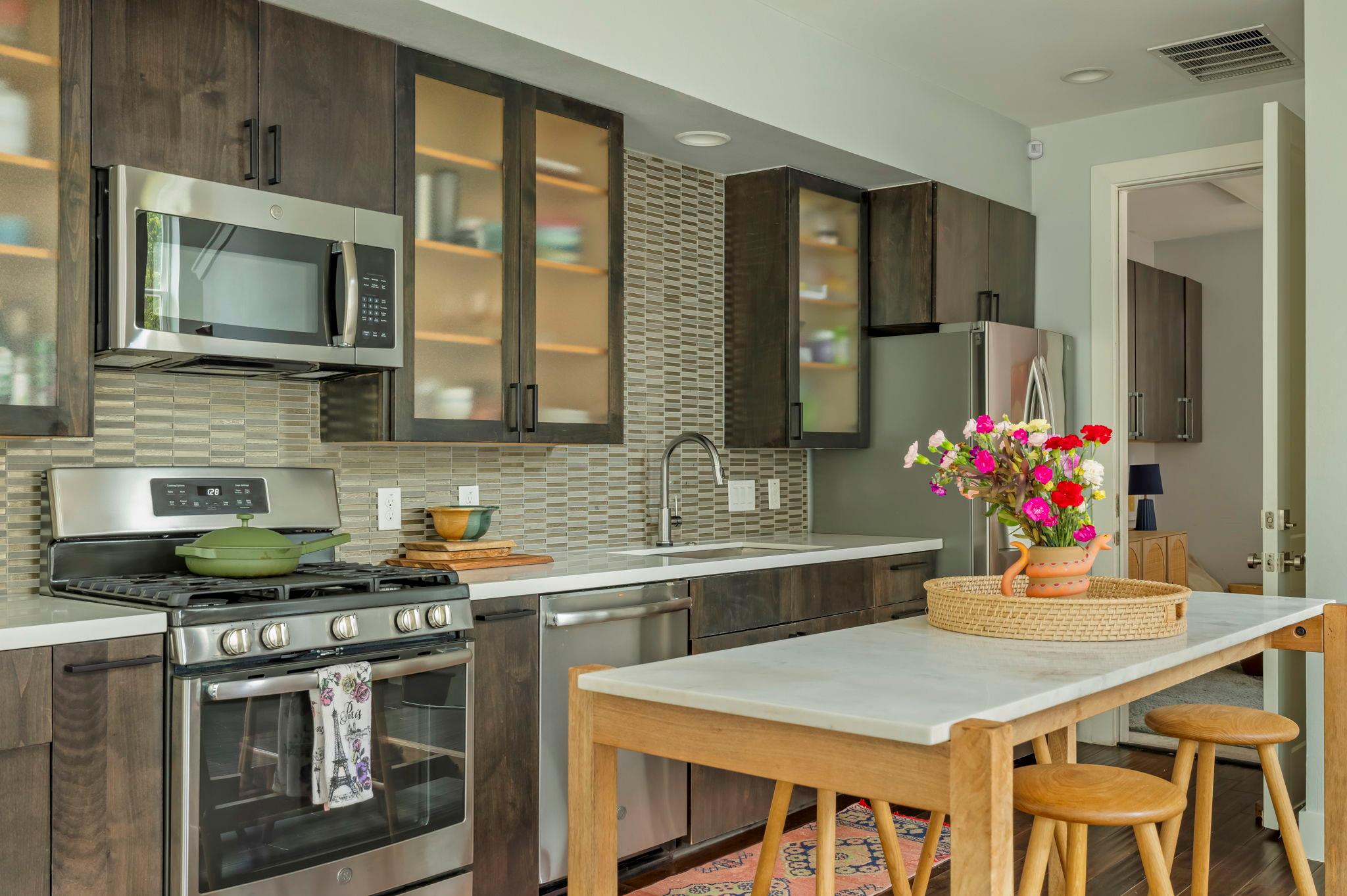 2812 Oak Springs Drive Austin TX 78702
