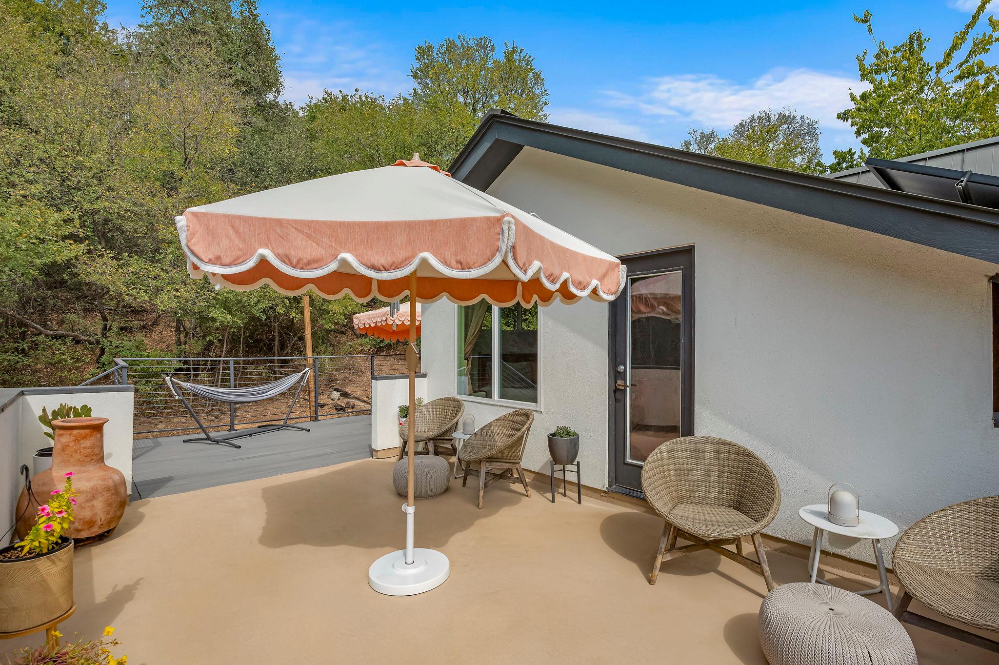 2812 Oak Springs Drive Austin TX 78702