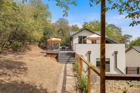 2812 Oak Springs Drive Austin TX 78702