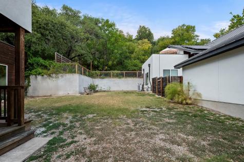 2812 Oak Springs Drive Austin TX 78702