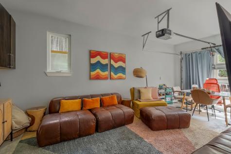 2812 Oak Springs Drive Austin TX 78702