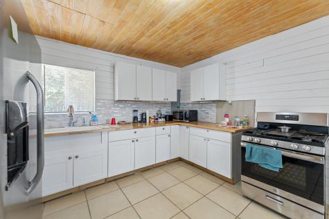 274 Old Potato Road Paige TX 78659