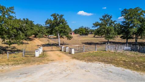 274 Old Potato Road Paige TX 78659