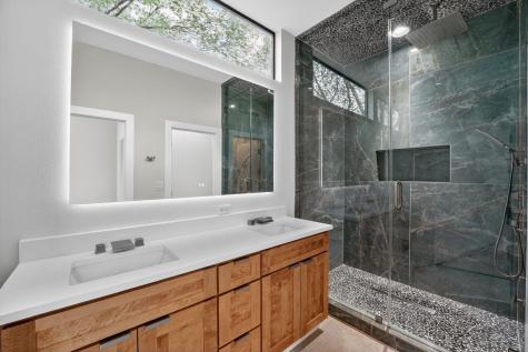 1616 Haskell Street Austin TX 78702