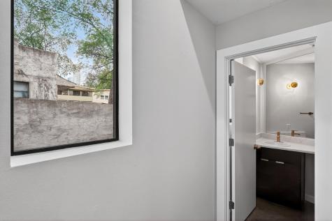 1616 Haskell Street Austin TX 78702