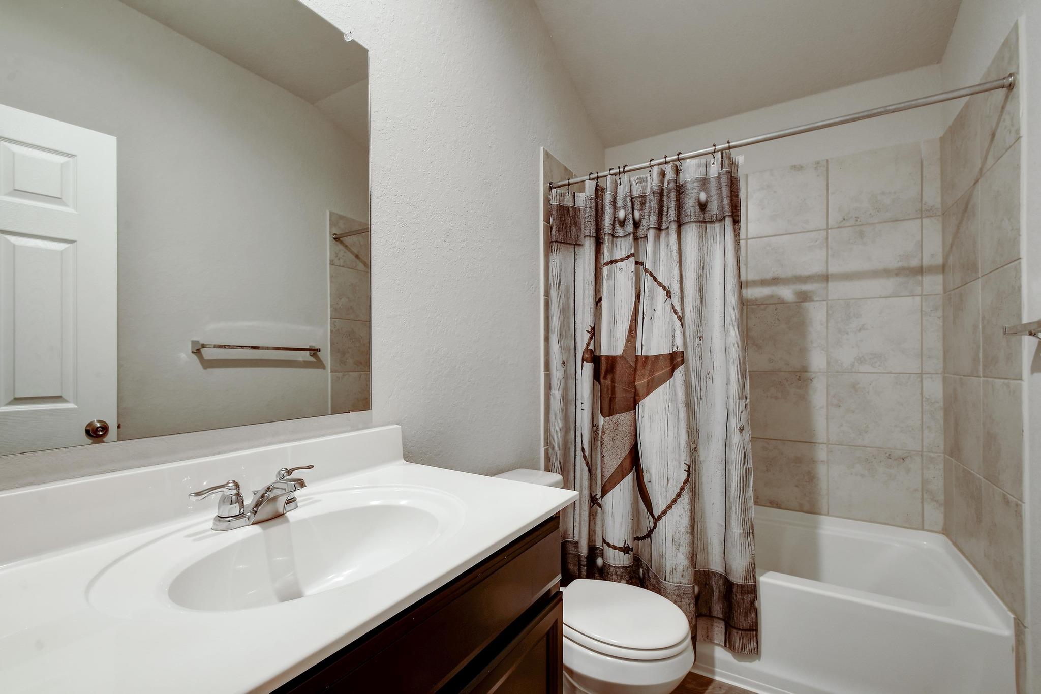 733 Peak Place Seguin TX 78155