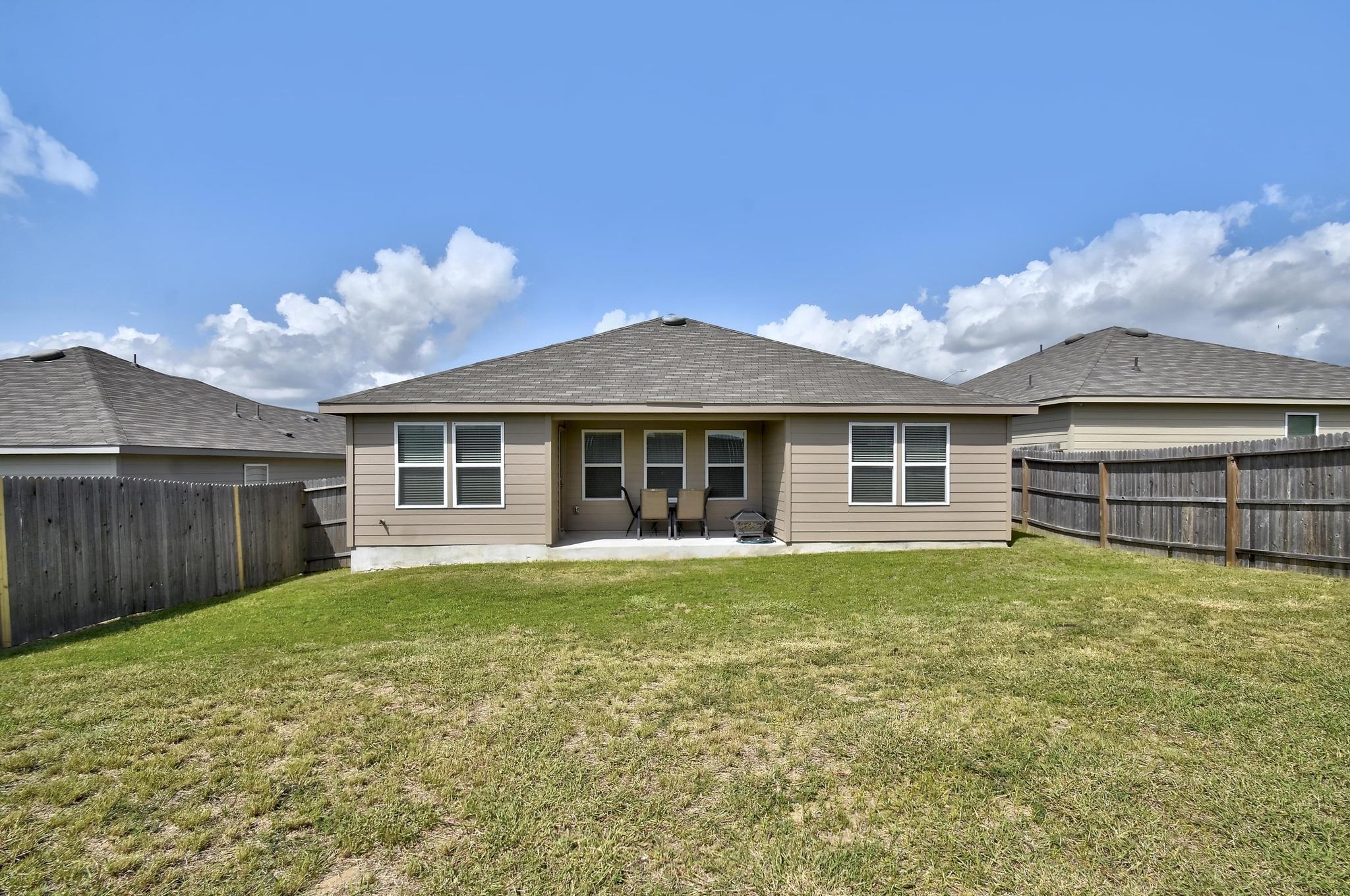 733 Peak Place Seguin TX 78155