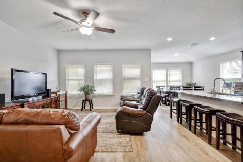 733 Peak Place Seguin TX 78155
