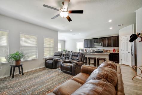 733 Peak Place Seguin TX 78155