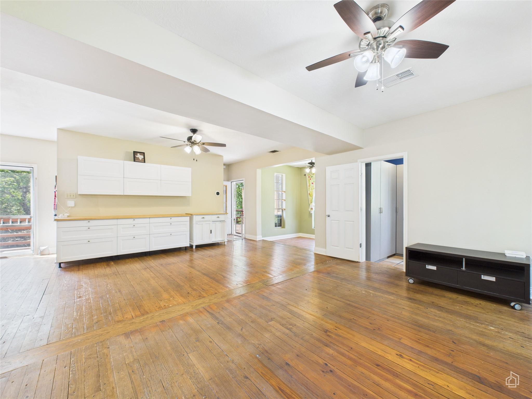 451 High Gabriel E Leander TX 78641