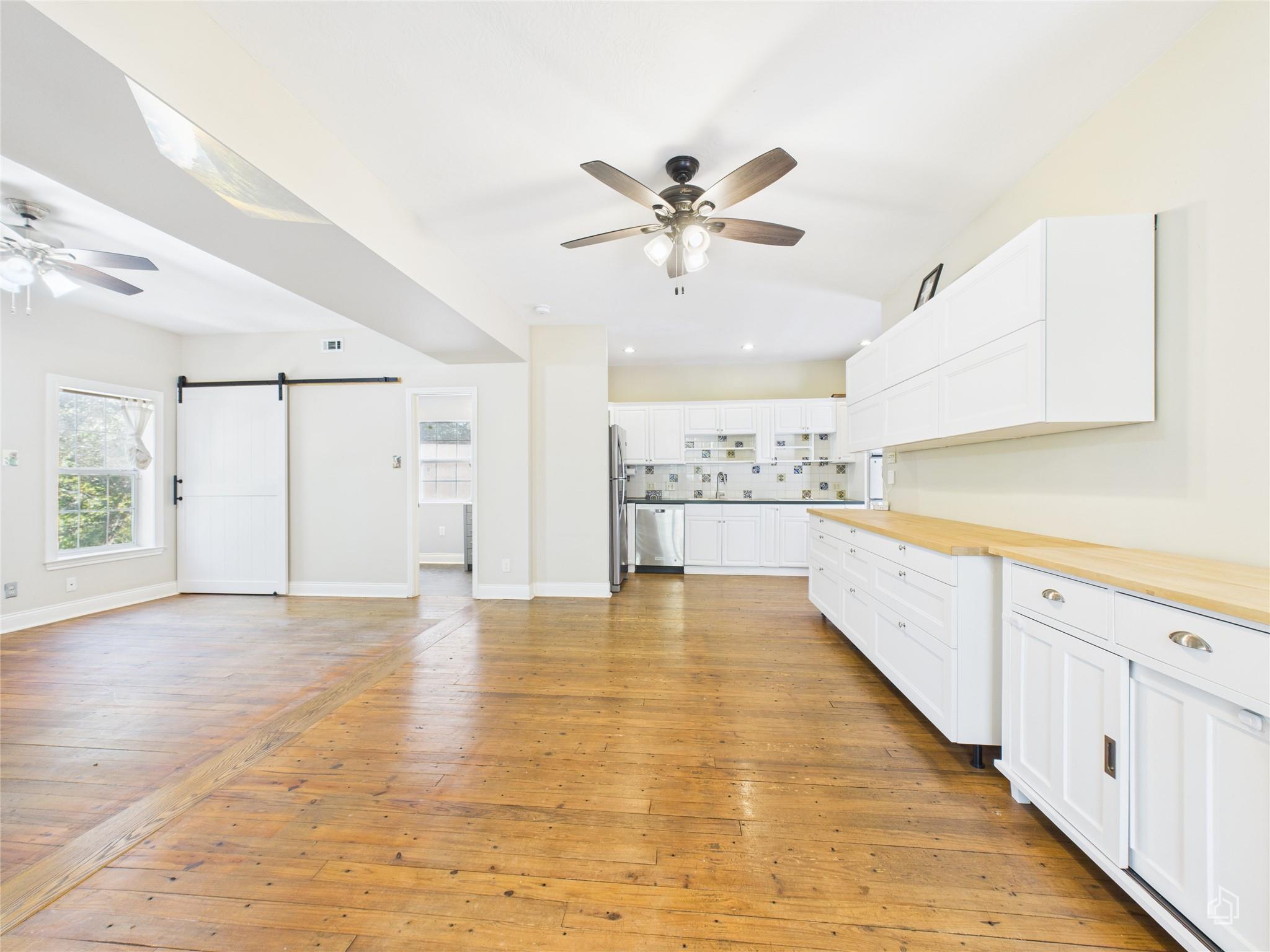 451 High Gabriel E Leander TX 78641