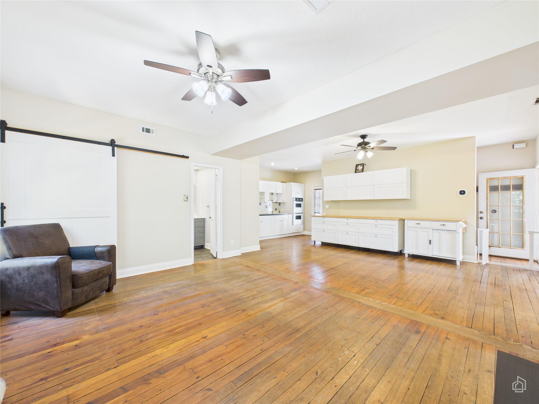 451 High Gabriel E Leander TX 78641