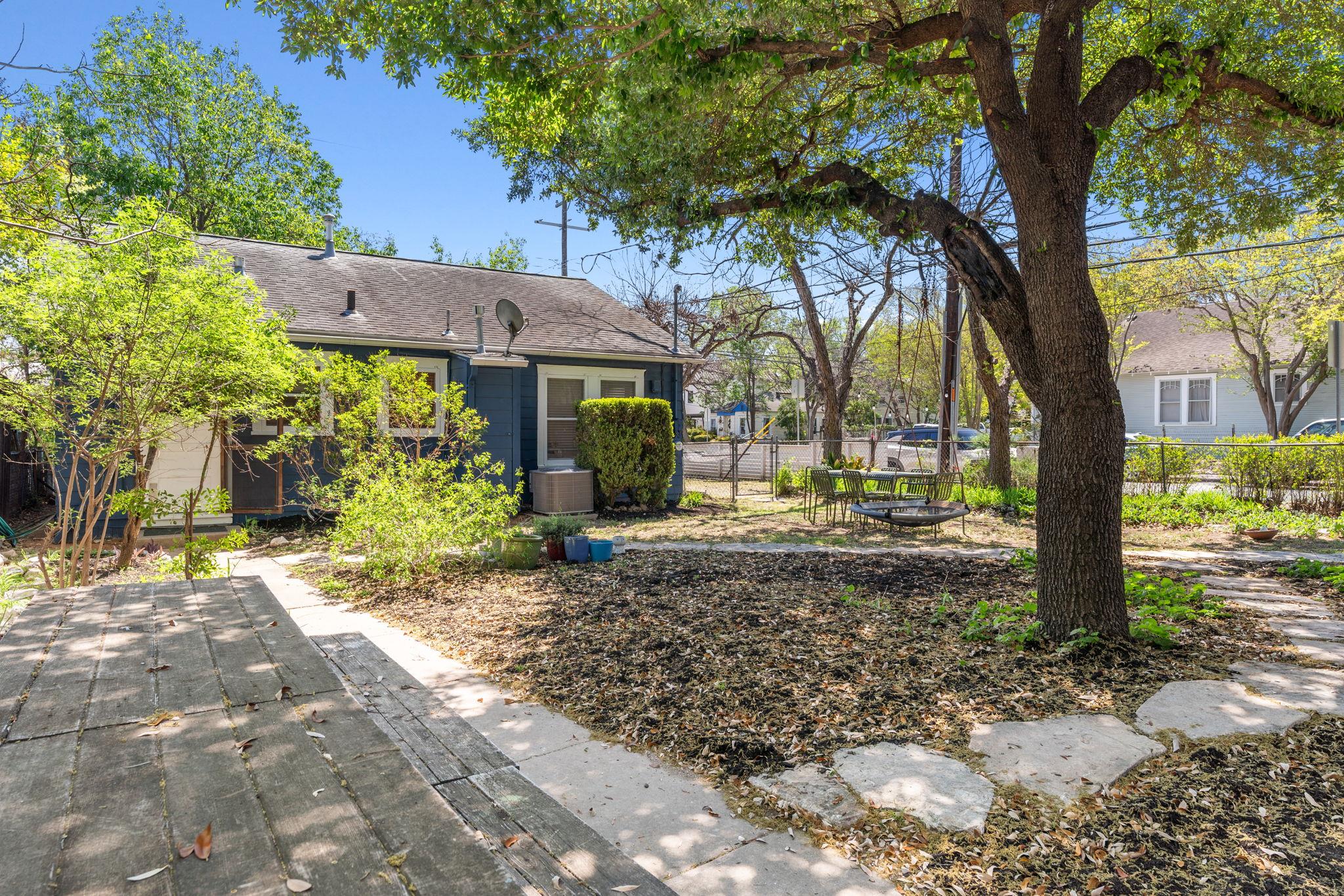 1910 Kinney Avenue Austin TX 78704
