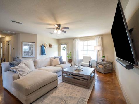 10212 Thomas Lane Dripping Springs TX 78620