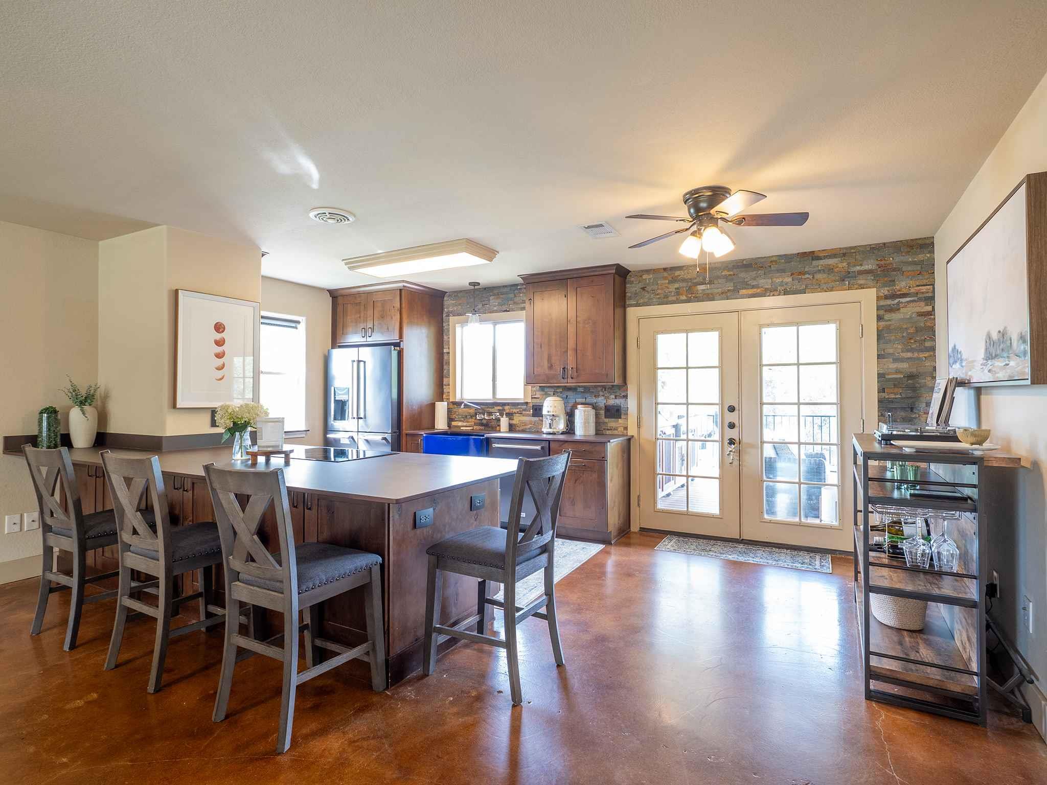 10212 Thomas Lane Dripping Springs TX 78620