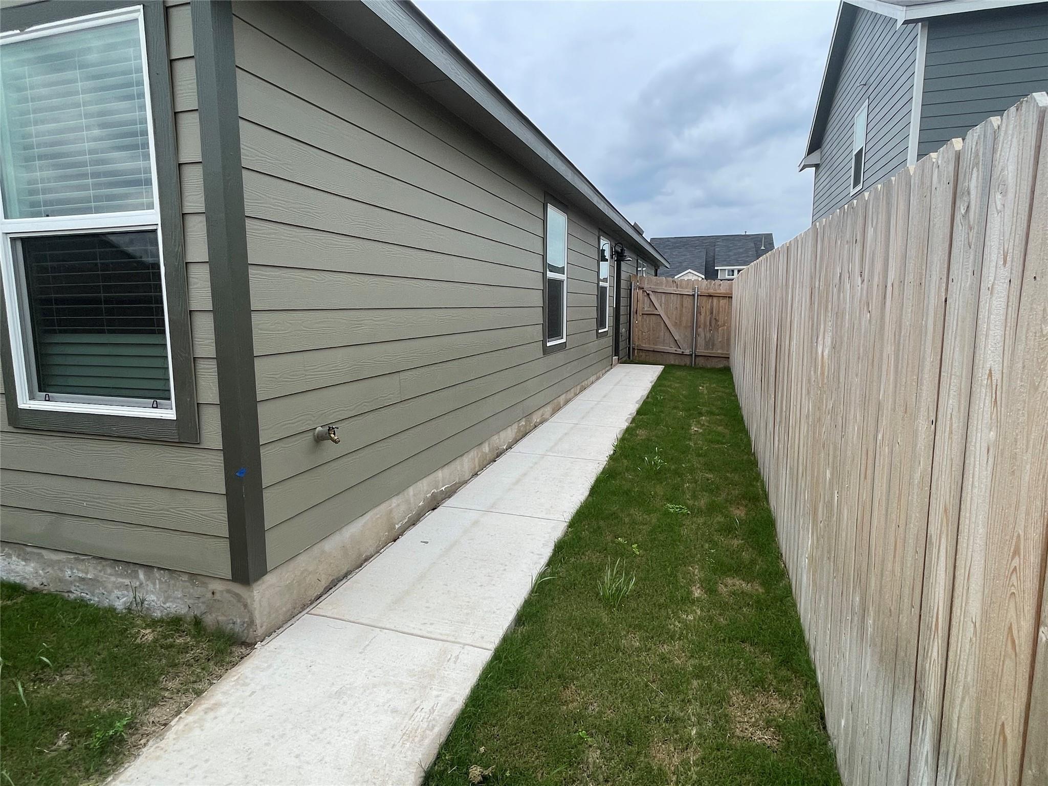 576 Avre Loop Kyle TX 78640