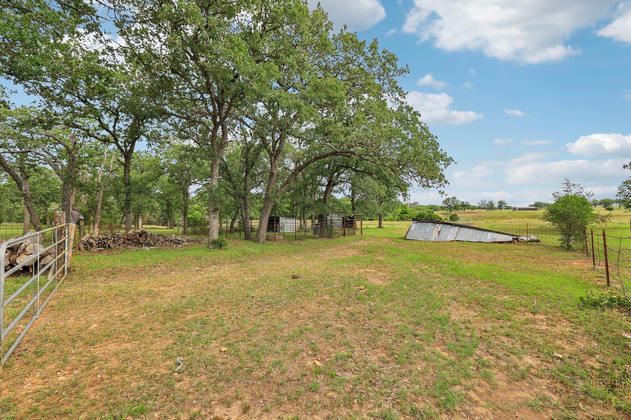 1200 County Road 211 Giddings TX 78942