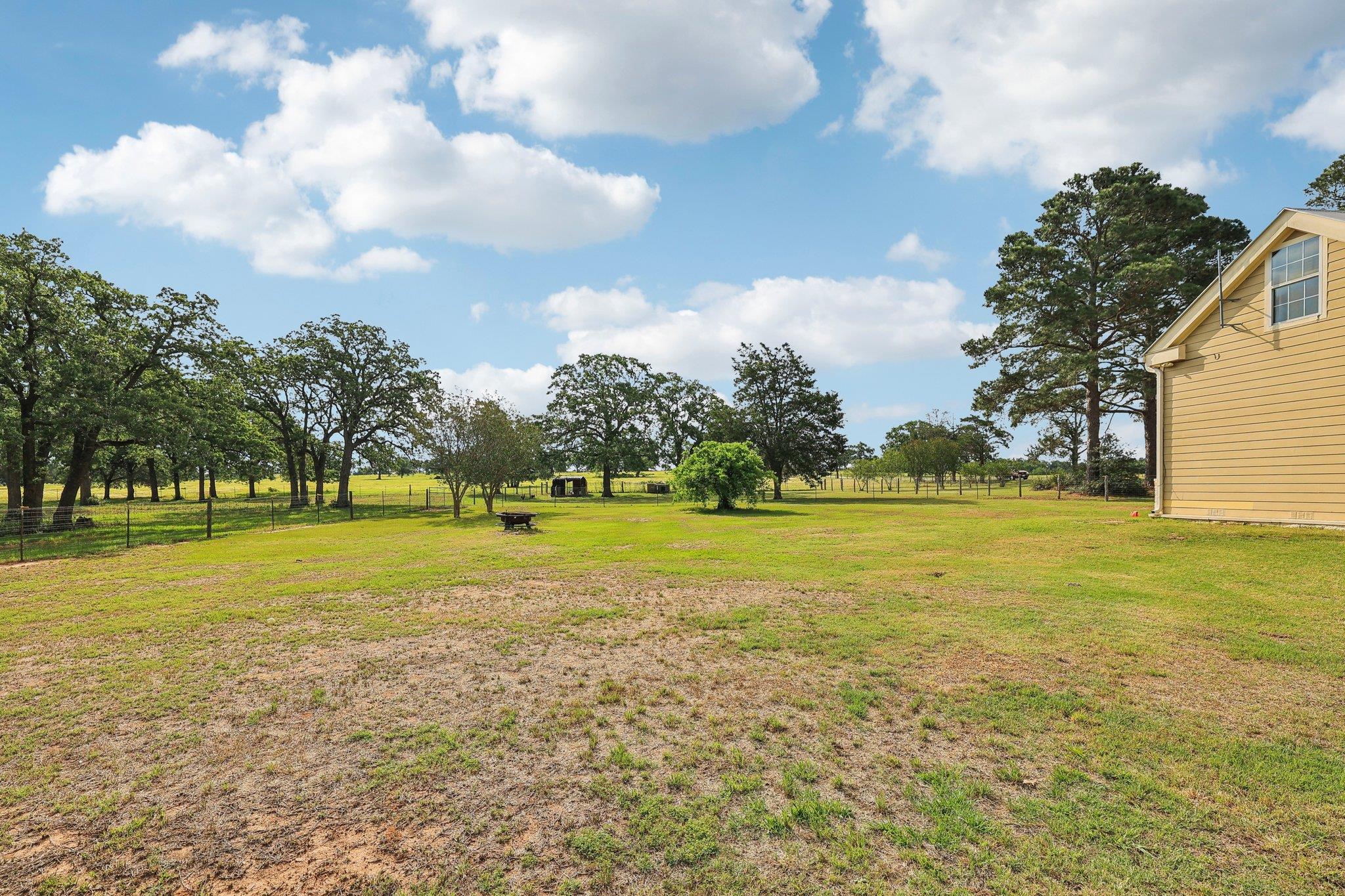 1200 County Road 211 Giddings TX 78942