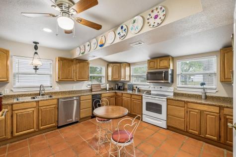 723 E Zipp Road New Braunfels TX 78130