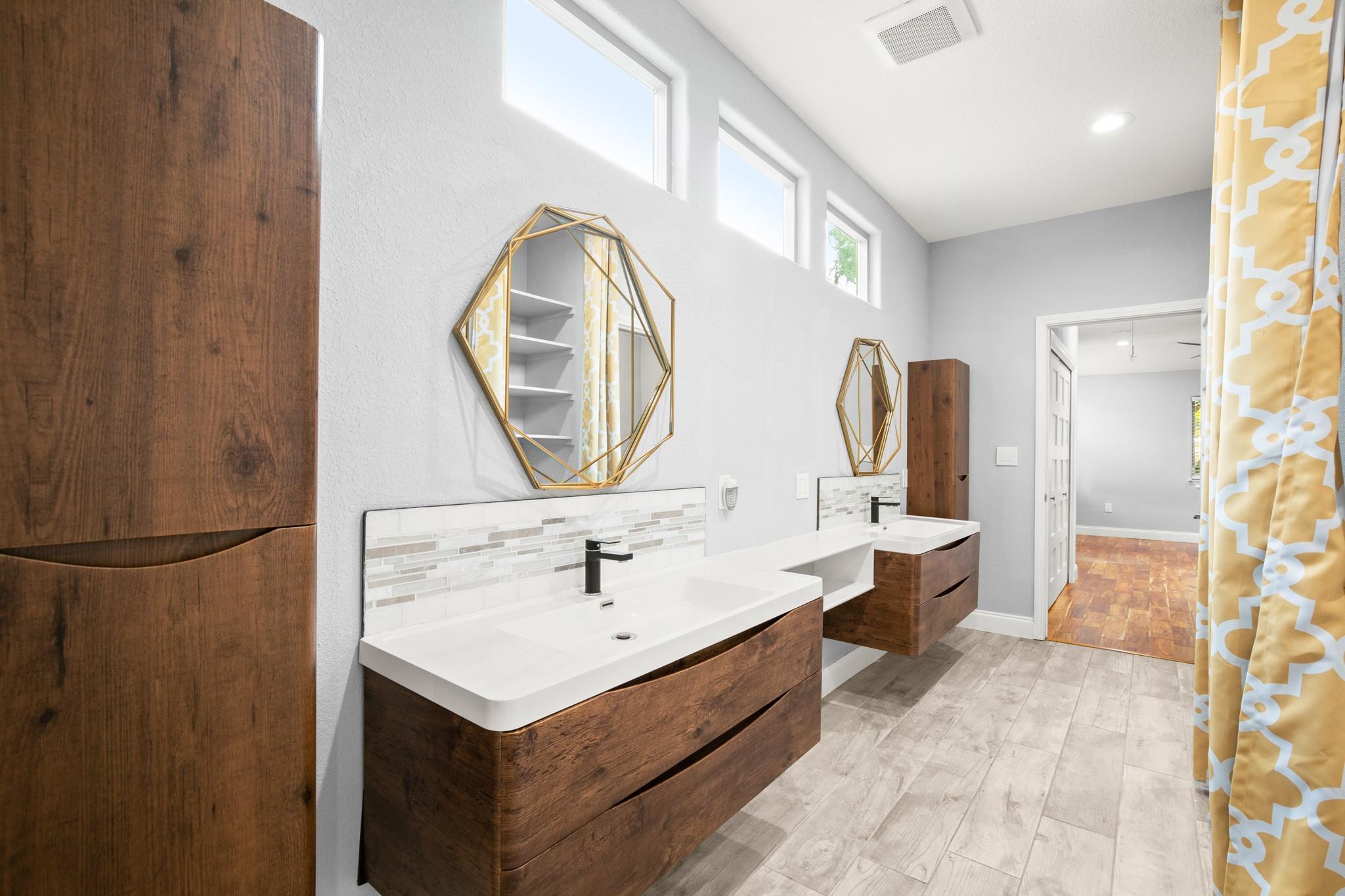 10204 Oak Grove Circle Austin TX 78736