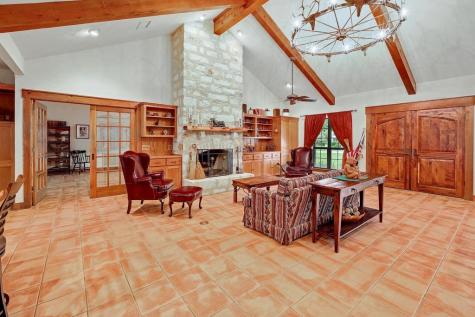 95 Augusta Drive Wimberley TX 78676