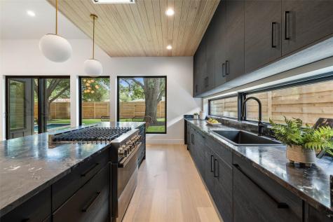 2305 Southern Oaks Drive Austin TX 78745