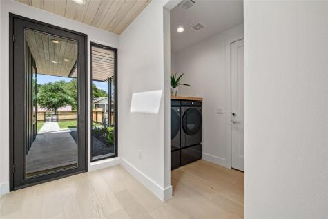 2305 Southern Oaks Drive Austin TX 78745