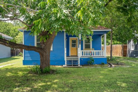 1014 W 6th Street Taylor TX 76574