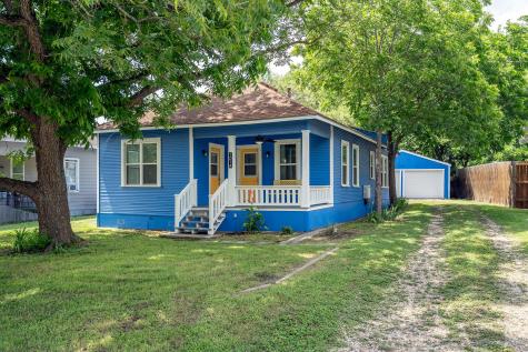 1014 W 6th Street Taylor TX 76574