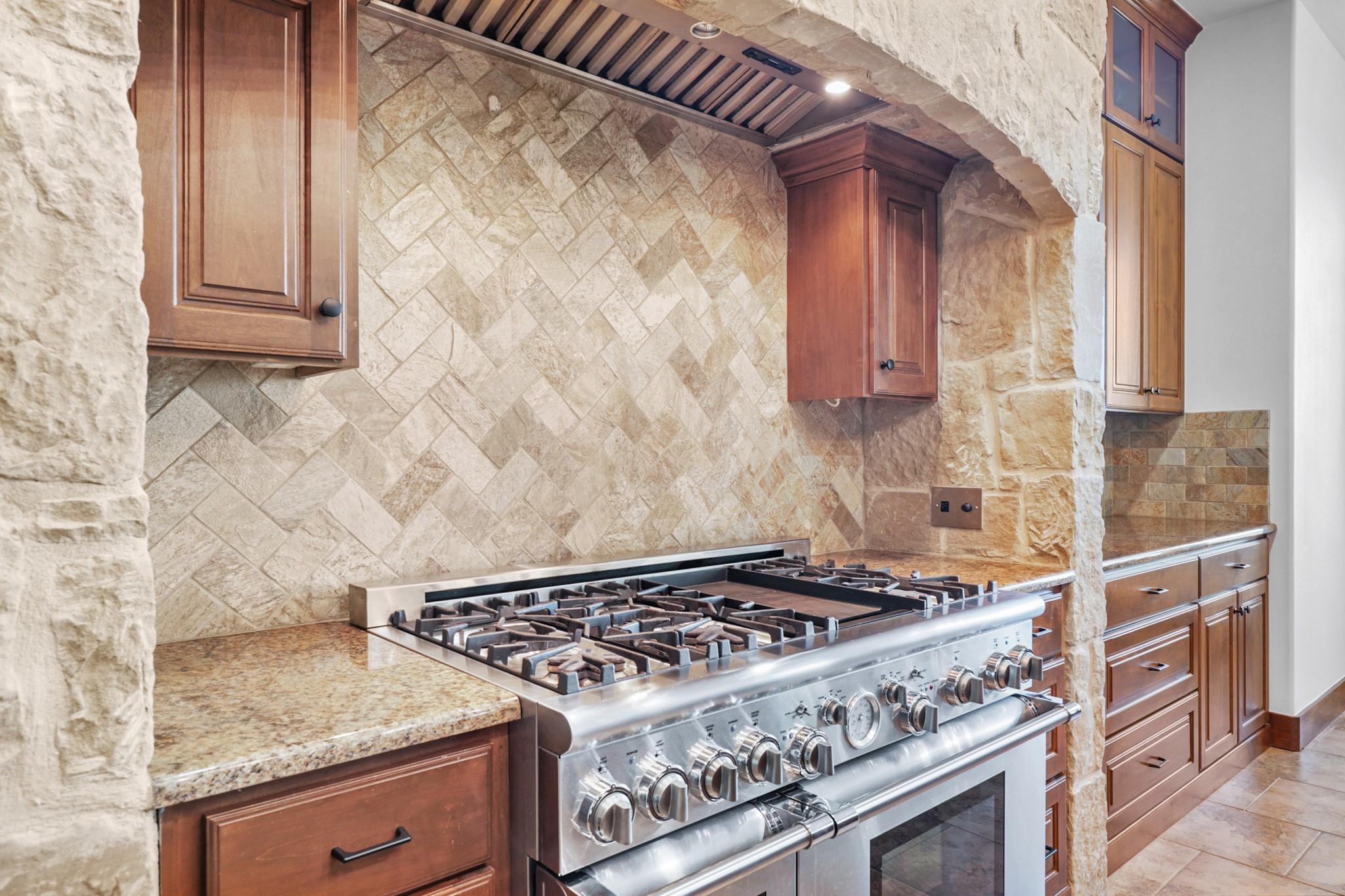 1400 Watercliffe Drive Lago Vista TX 78645
