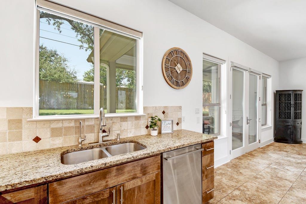 1006 Lipan Trail Austin TX 78733