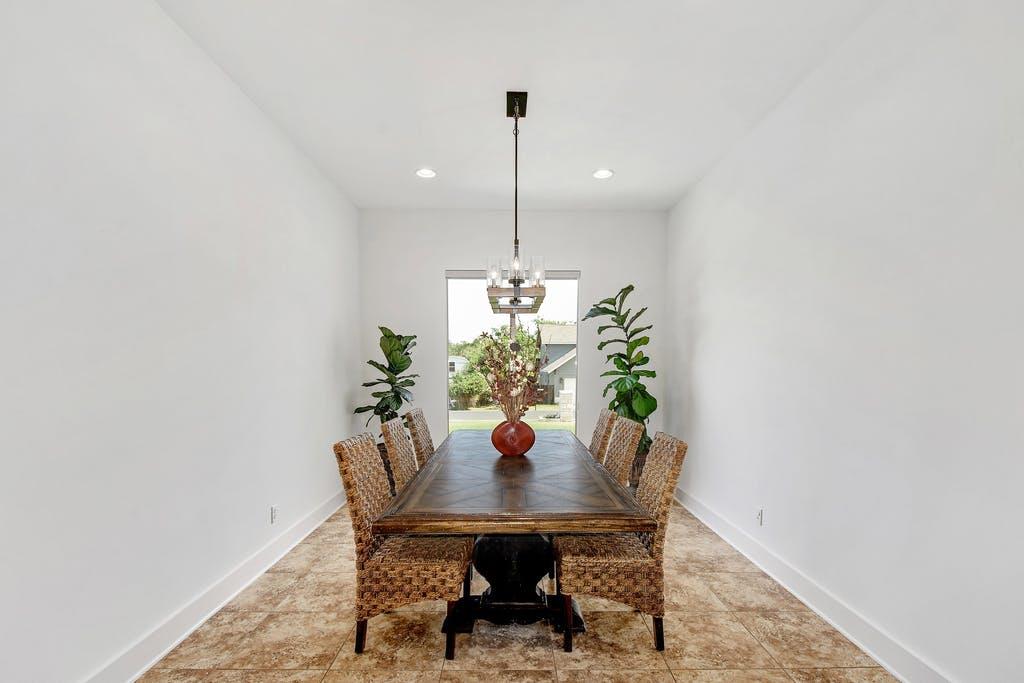 1006 Lipan Trail Austin TX 78733