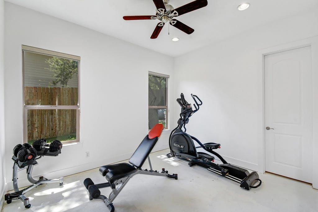 1006 Lipan Trail Austin TX 78733