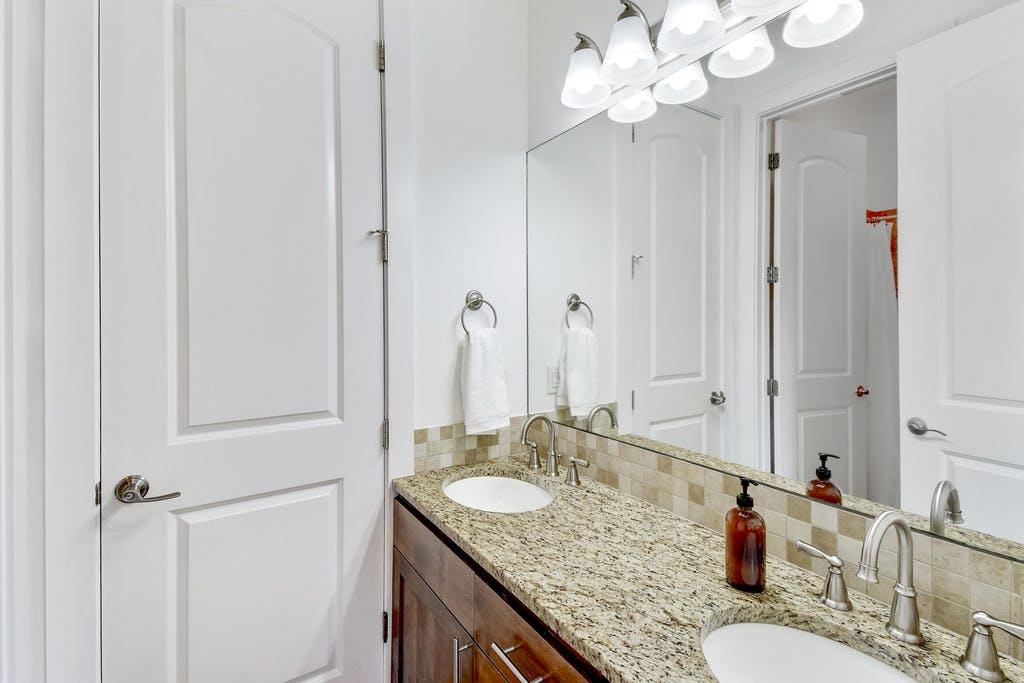 1006 Lipan Trail Austin TX 78733