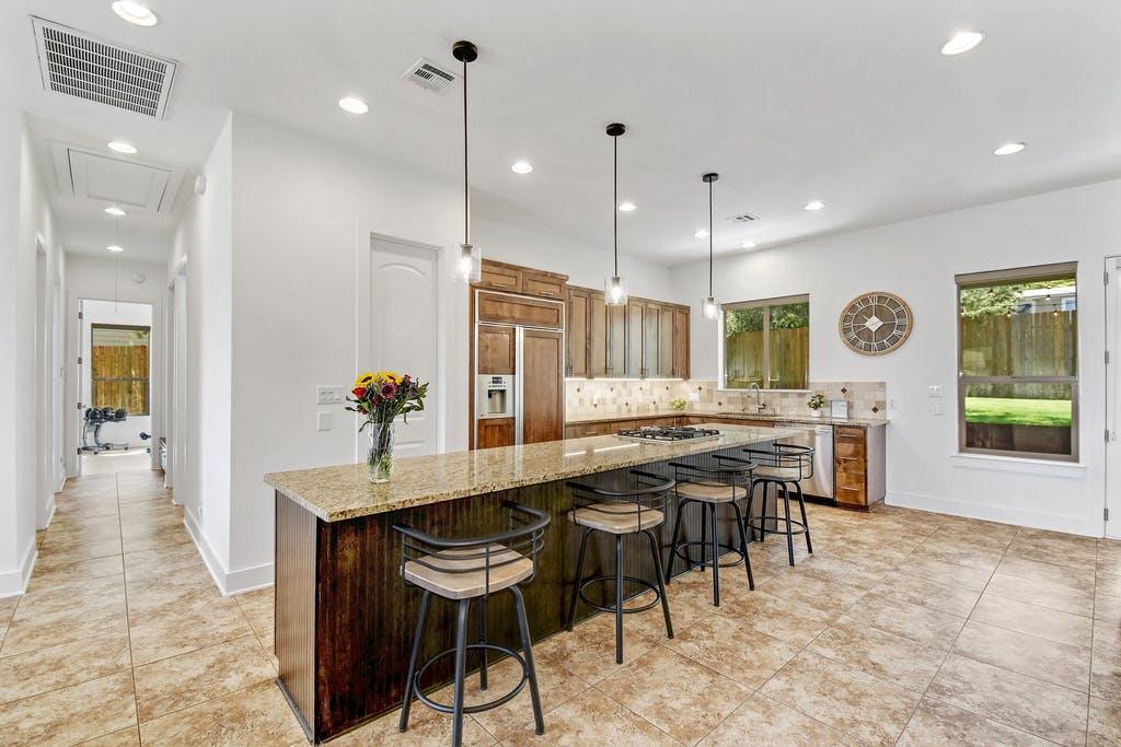 1006 Lipan Trail Austin TX 78733