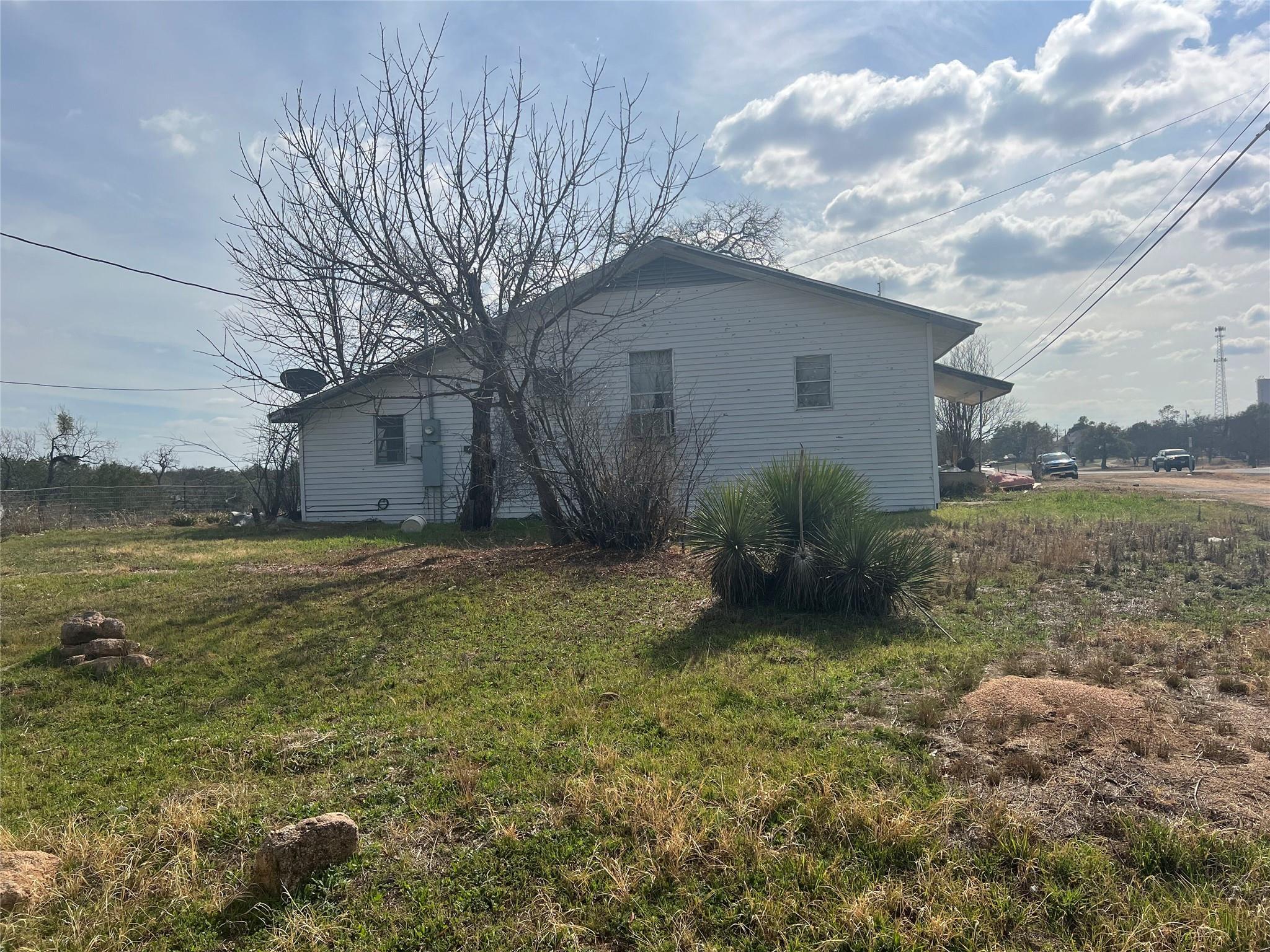 1034 Ranch Road 2545 Kingsland TX 78639