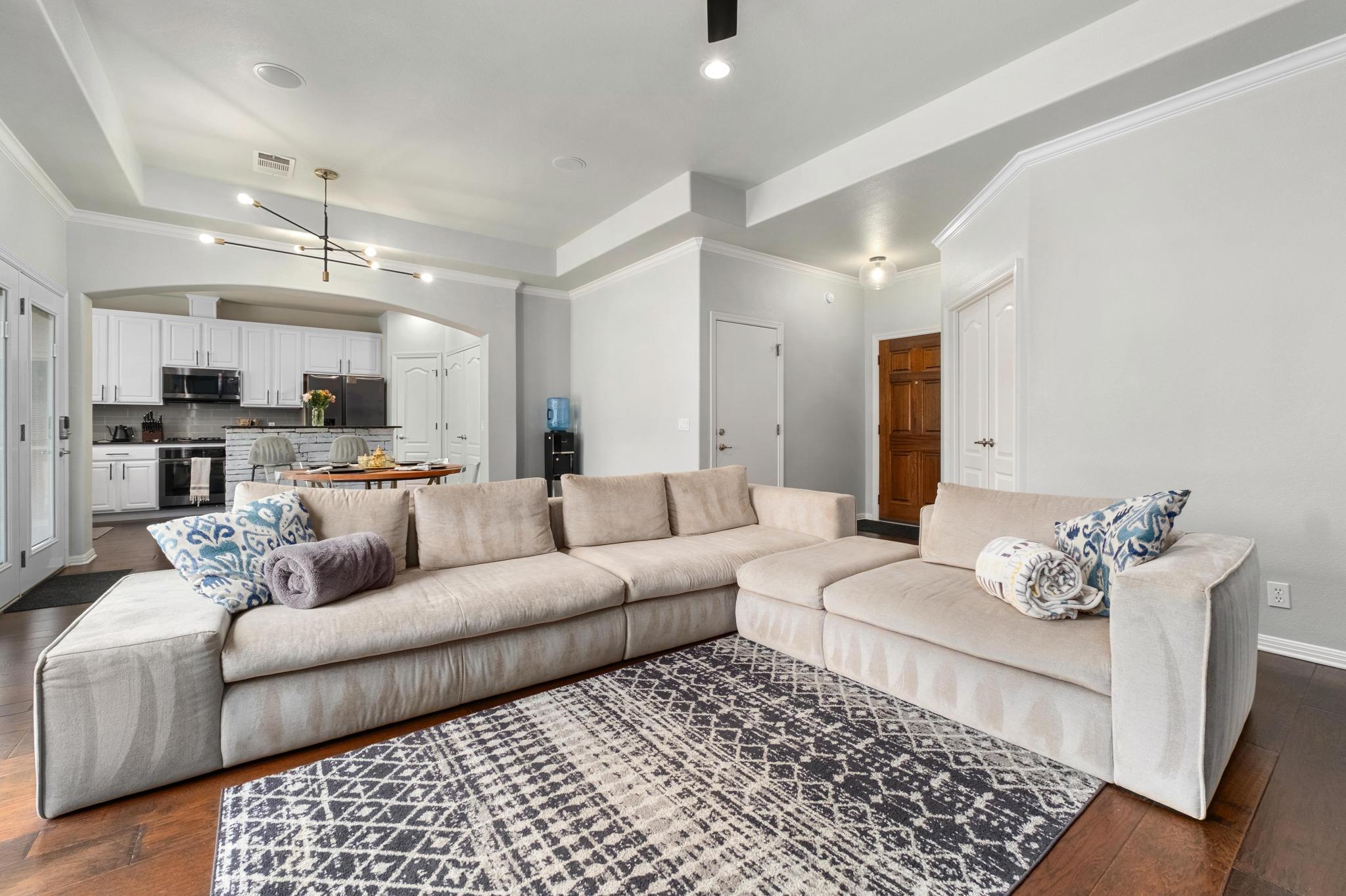 13700 Layton Loop Austin TX 78727