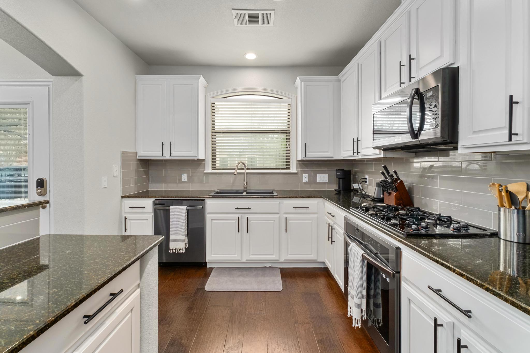 13700 Layton Loop Austin TX 78727