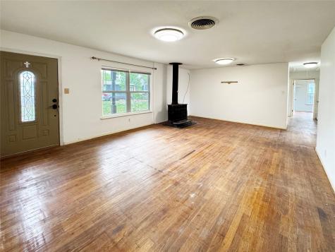 327 W Mulberry Street Fredericksburg TX 78624