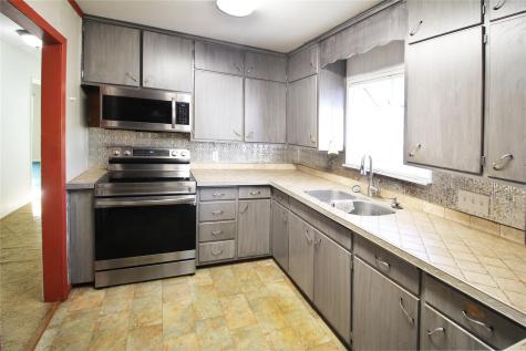 327 W Mulberry Street Fredericksburg TX 78624