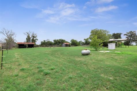 5530 Us Highway 90a W Shiner TX 77984