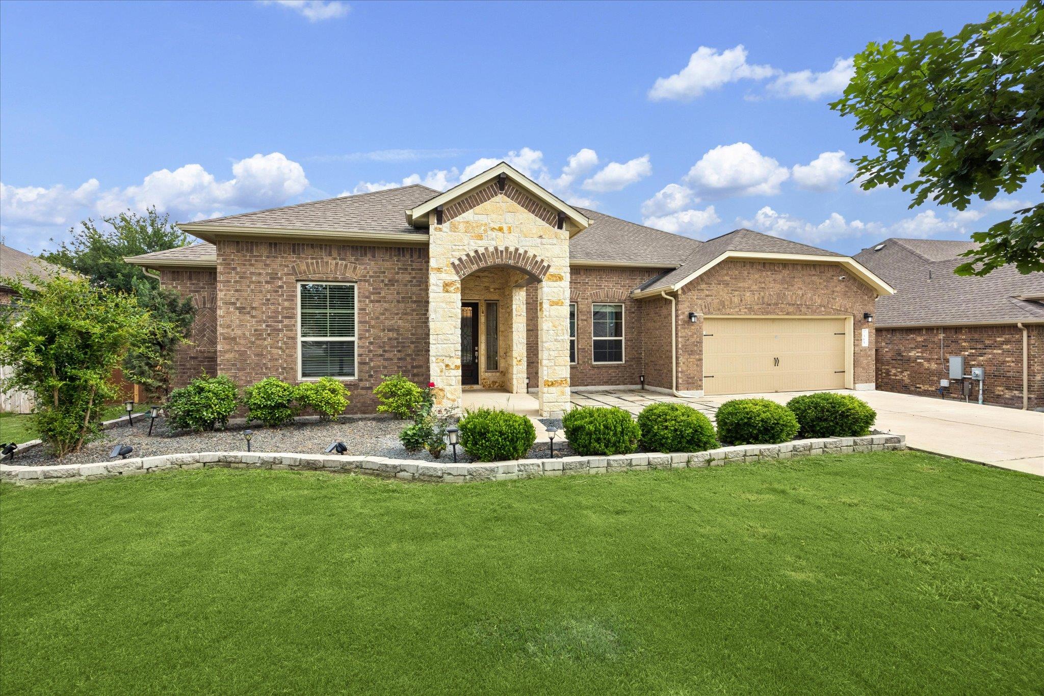 365 Arapaho Drive Kyle TX 78640