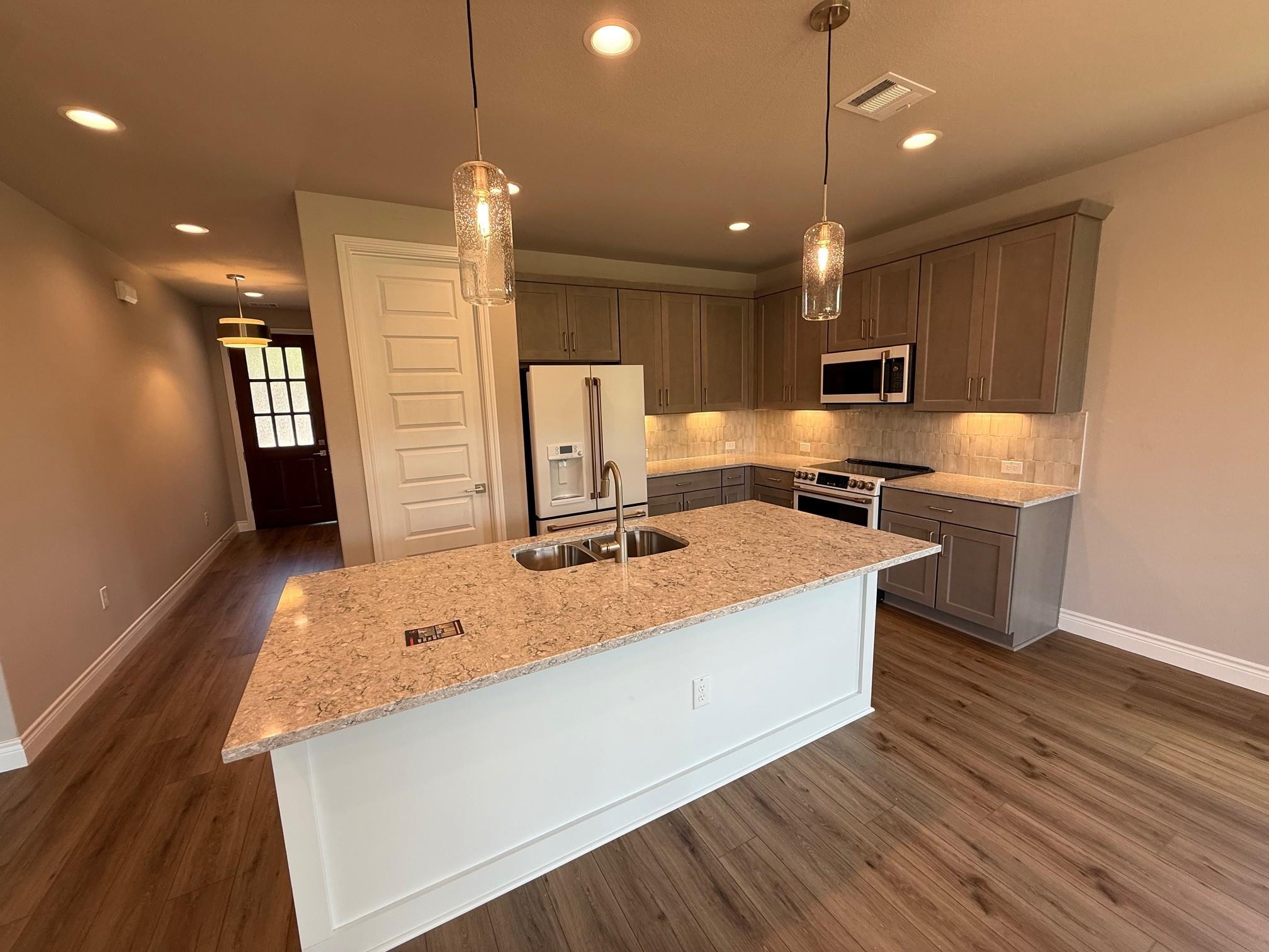 107 Preston Trail Meadowlakes TX 78654