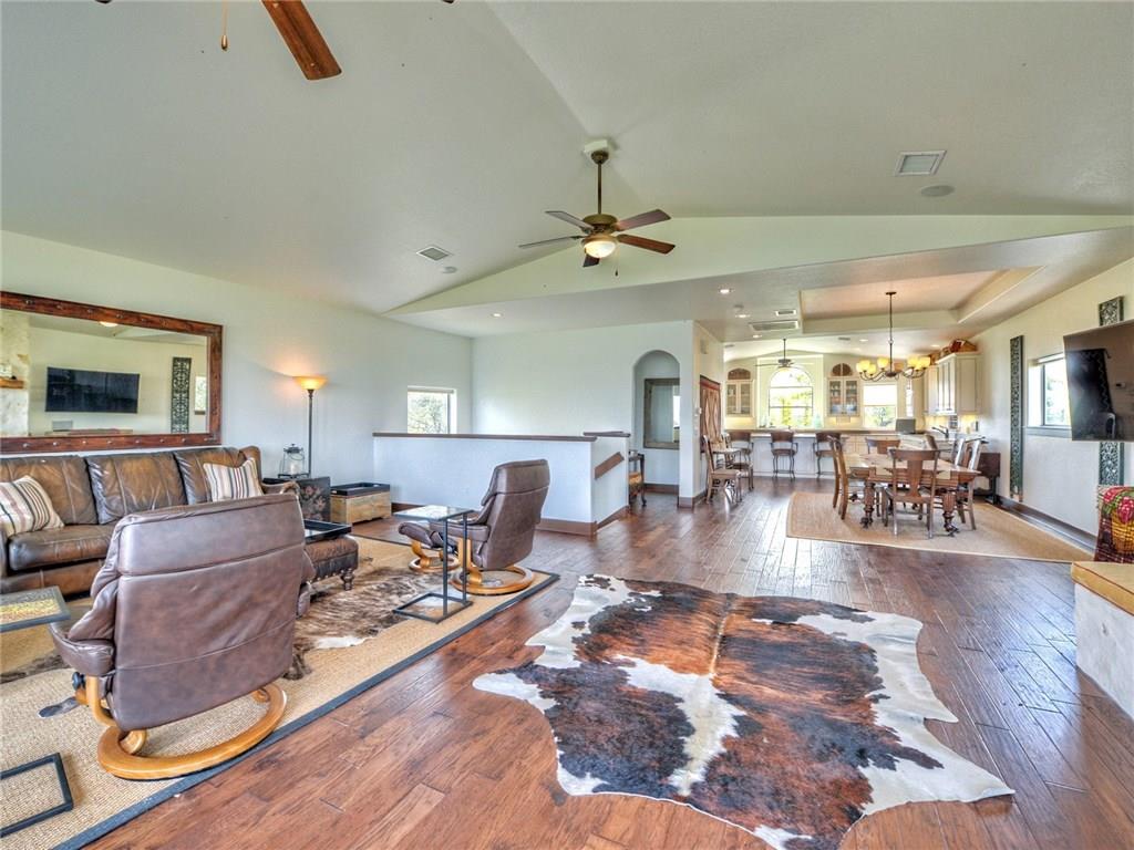 115 Hill Loop Spicewood TX 78669
