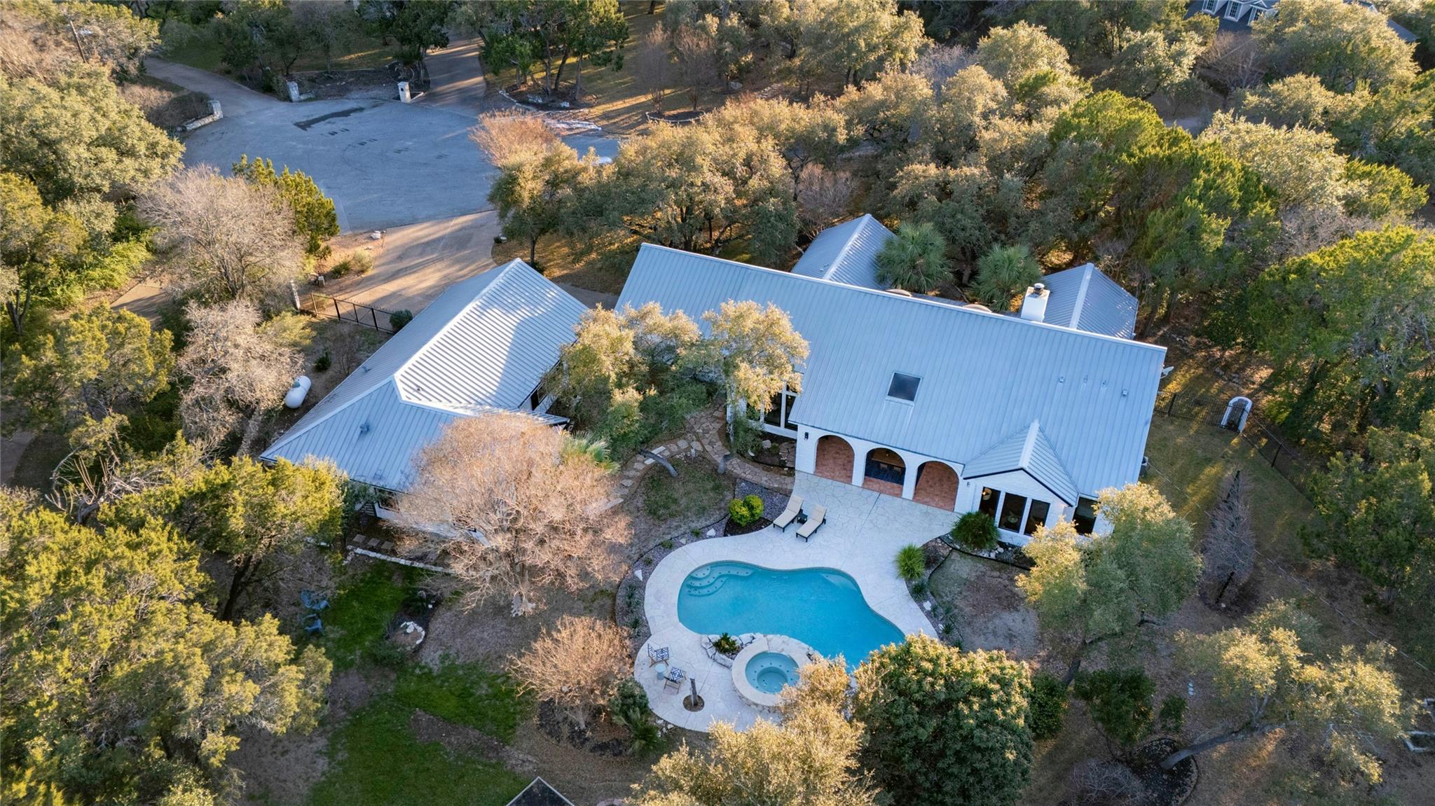 16904 Upper Woods Cove Austin TX 78734