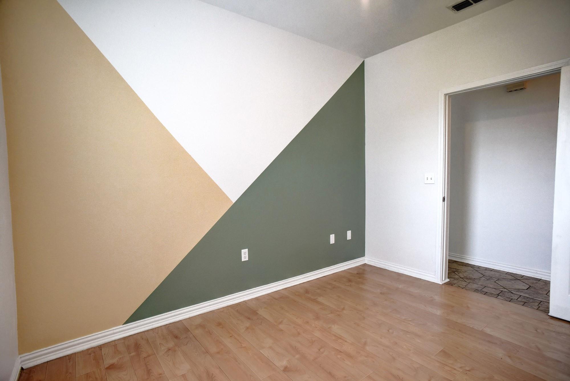 102 W Oak Loop Cedar Creek TX 78612