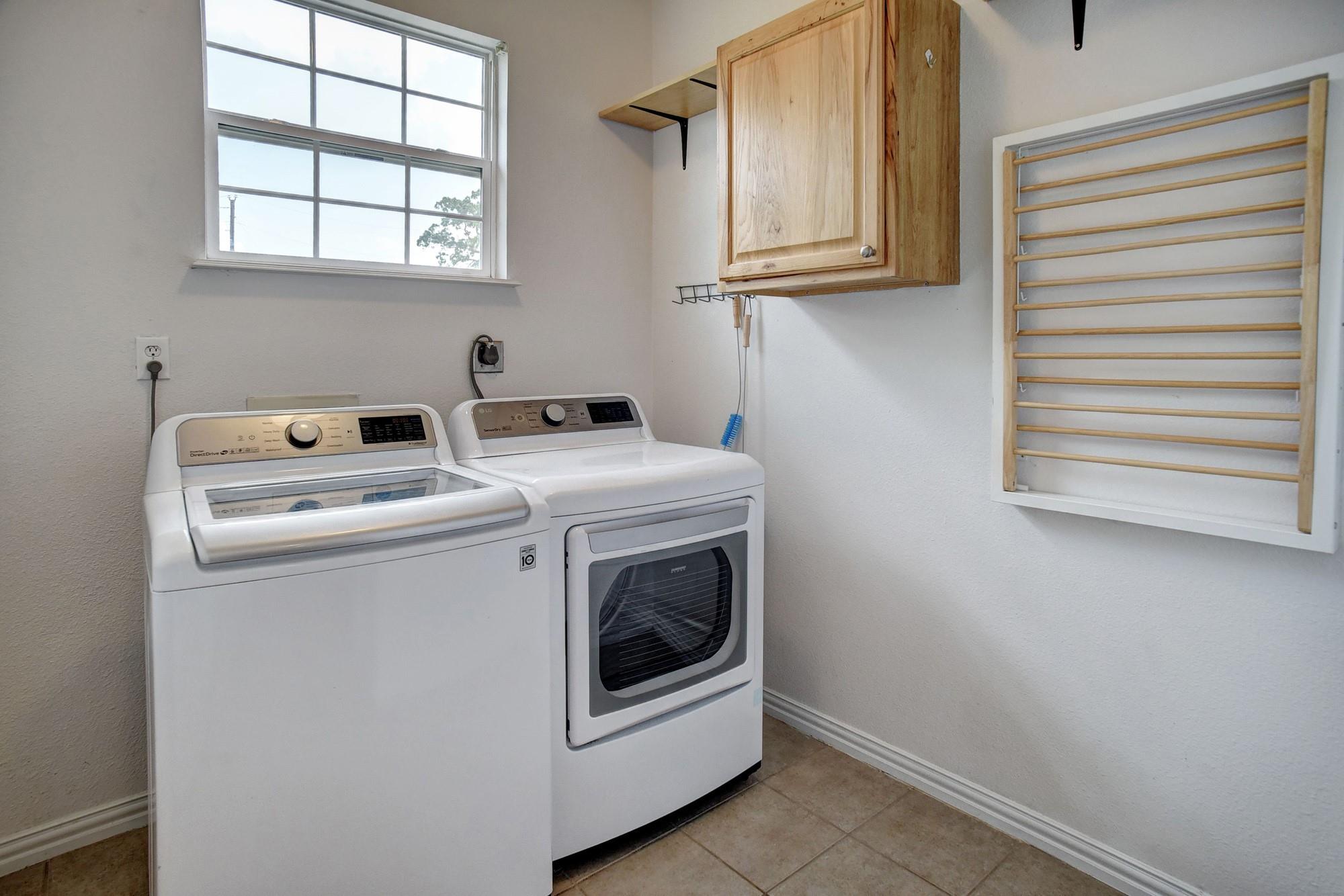 102 W Oak Loop Cedar Creek TX 78612