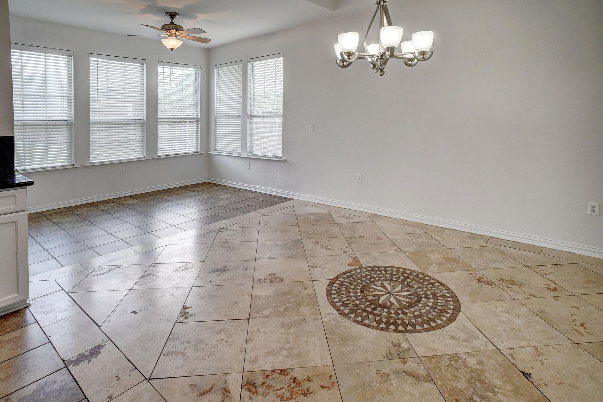 102 W Oak Loop Cedar Creek TX 78612